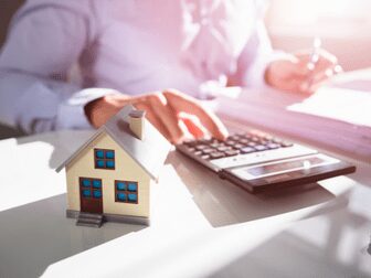 Juros de mora relativos a diferenças de aluguéis vencidos devem incidir desde a intimação dos executados