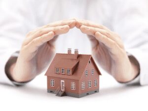 Não é cabível arbitramento de aluguel em favor de coproprietário afastado do imóvel por medida protetiva