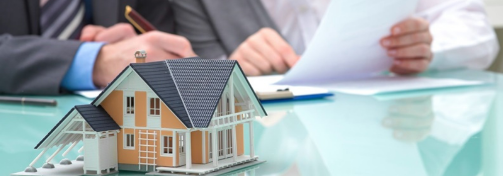 Consulta jurídica imobiliária: o que é e como funciona?