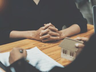 Contrato de corretagem pode condicionar pagamento da comissão a evento futuro e incerto