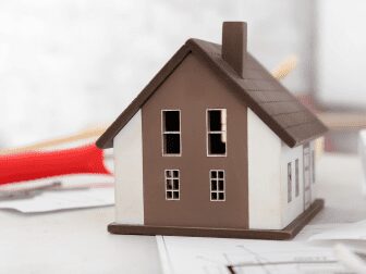 Vedação ao preço vil também se aplica à alienação do bem por iniciativa particular