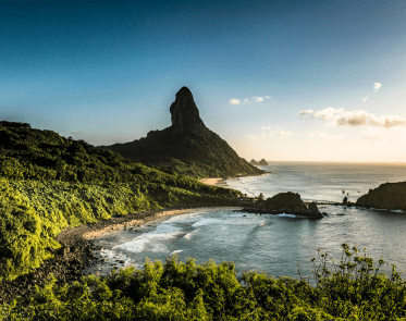 Vista de uma área de preservação ambiental, ilustrando tema de desapropriação para unidade de conservação em discussão judicial.